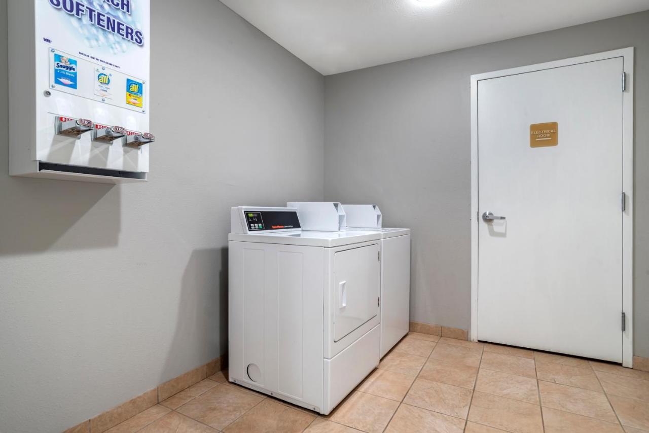 Demopolis Quality Inn & Suites מראה חיצוני תמונה