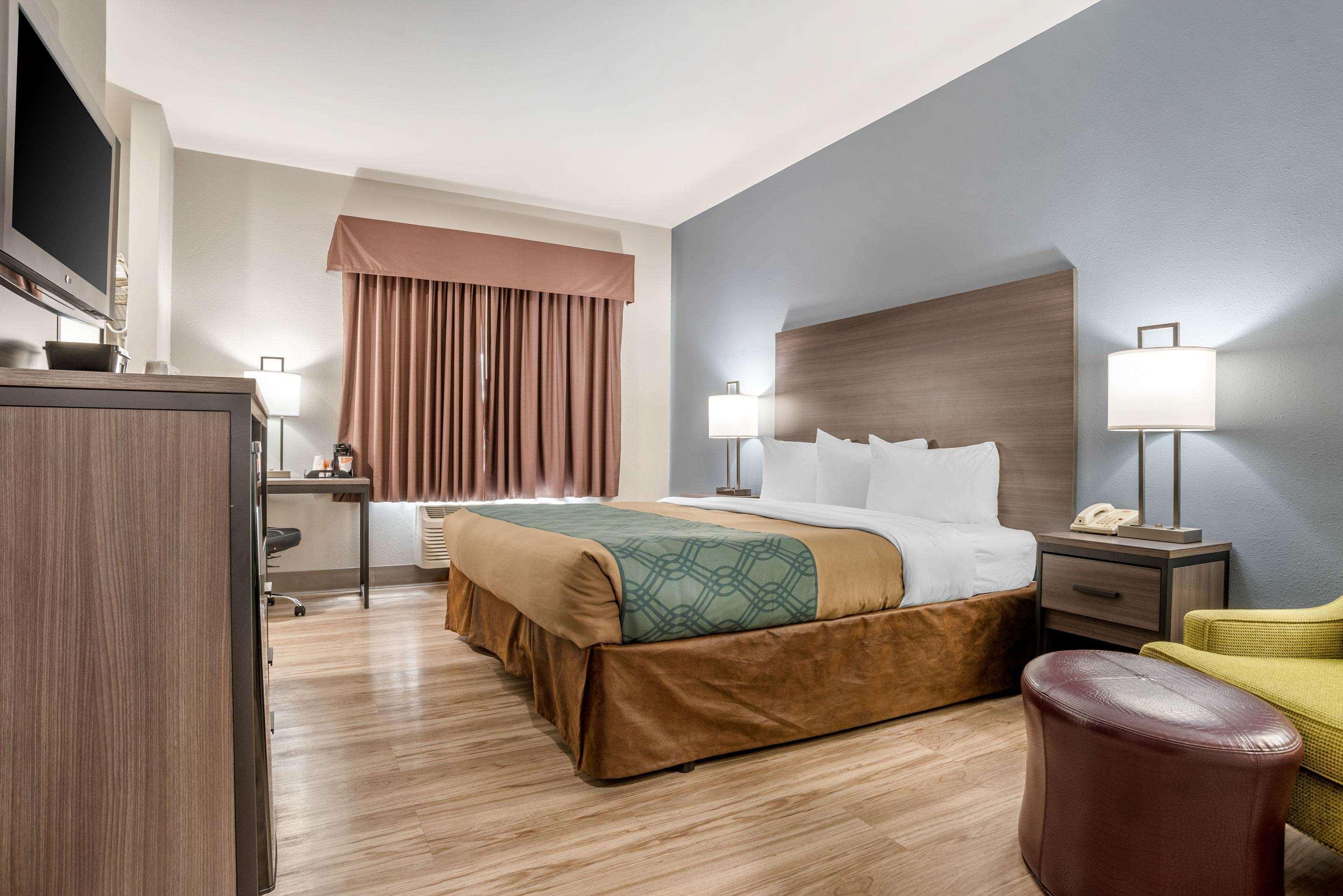 Demopolis Quality Inn & Suites מראה חיצוני תמונה