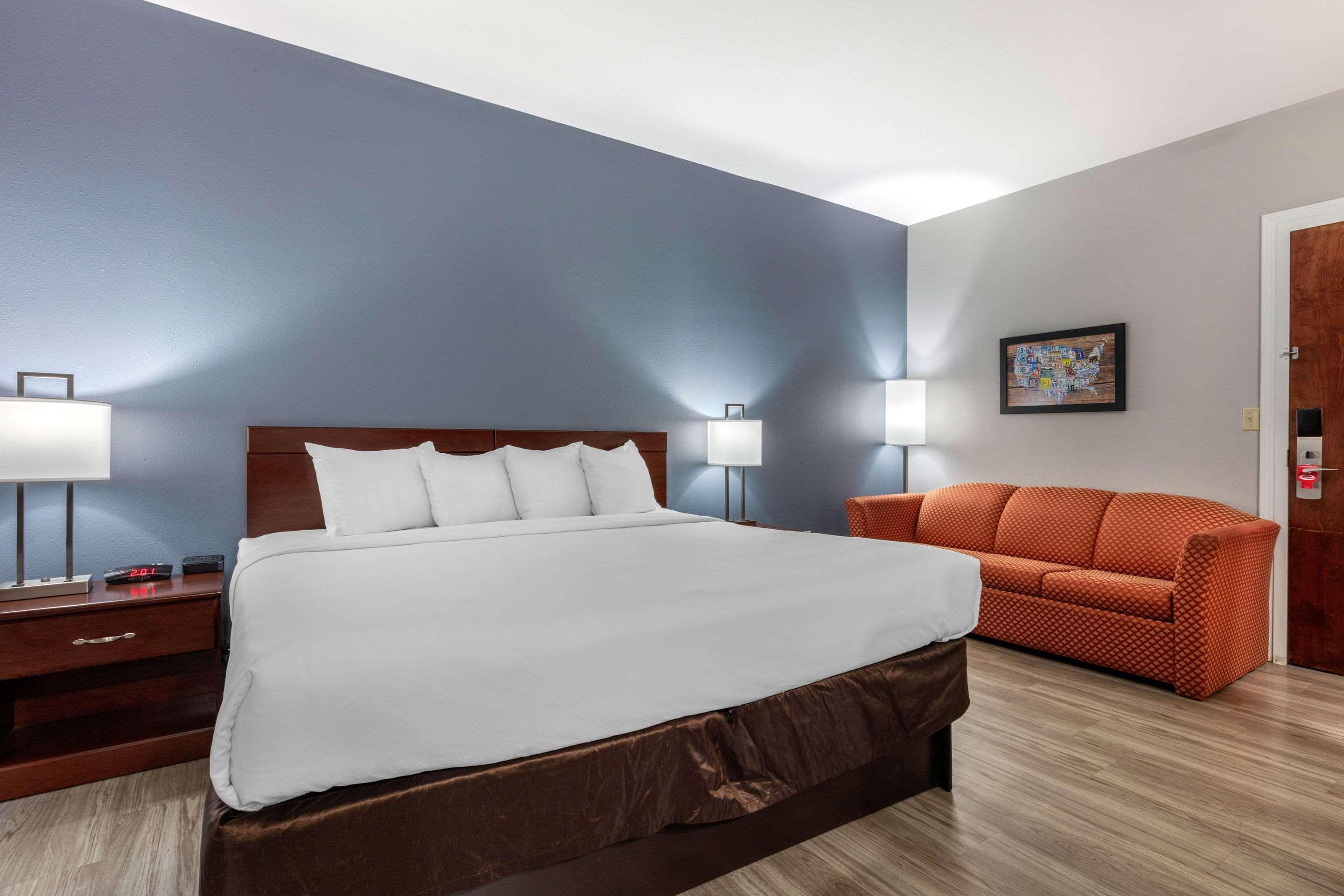 Demopolis Quality Inn & Suites מראה חיצוני תמונה