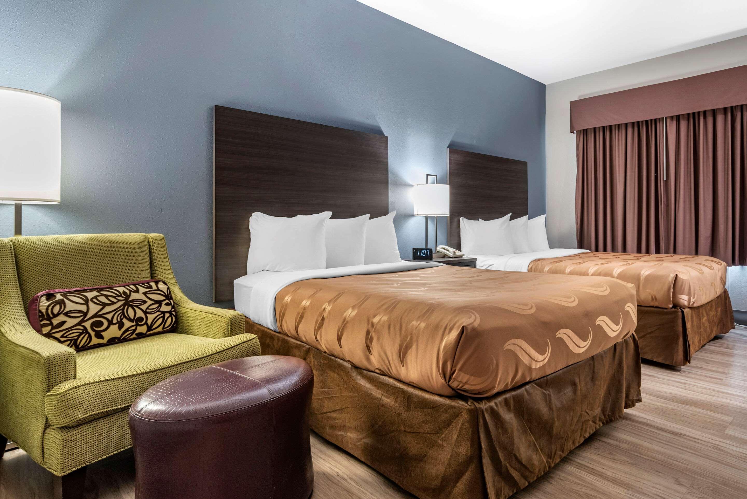 Demopolis Quality Inn & Suites מראה חיצוני תמונה