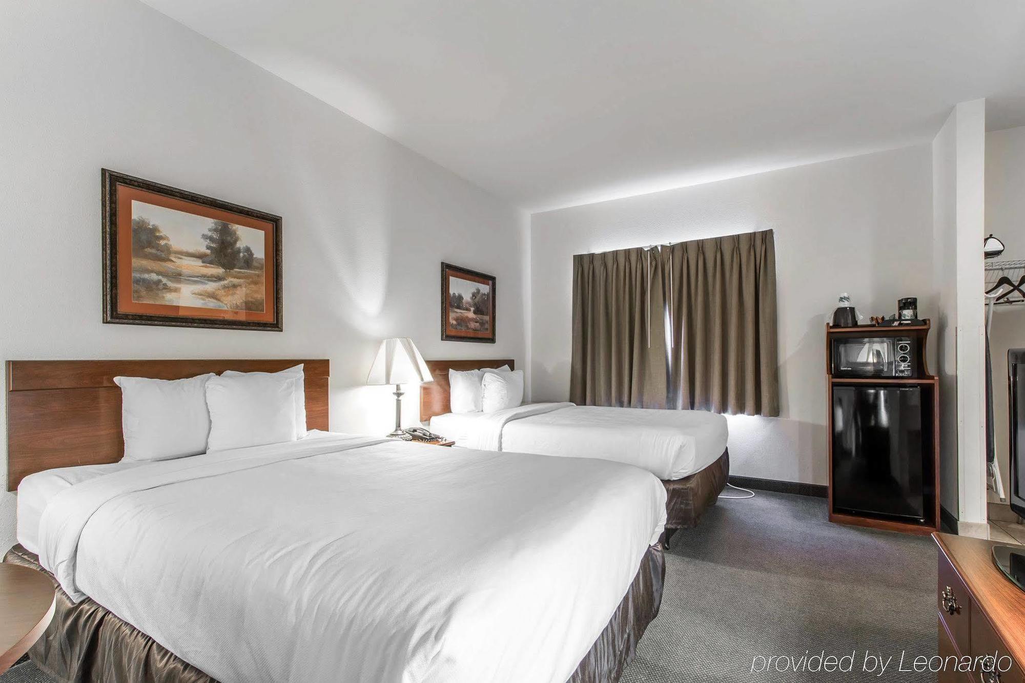 Demopolis Quality Inn & Suites מראה חיצוני תמונה